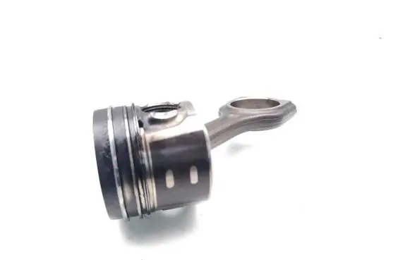 Citroen Xsara Picasso Piston with connecting rod 9HR DV6C