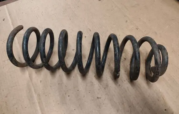 Jeep Cherokee XJ Front coil spring 
