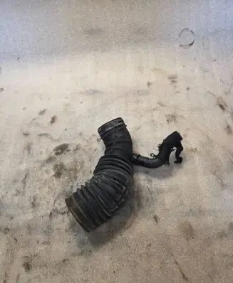 Toyota Avensis T250 Turbo air intake inlet pipe/hose 178800R010