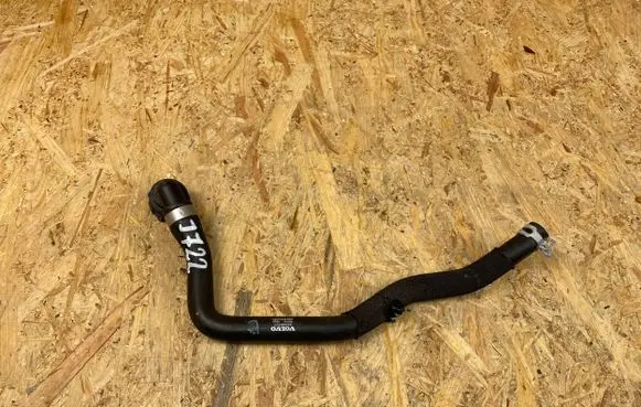 Volvo XC90 Engine coolant pipe/hose 32339327