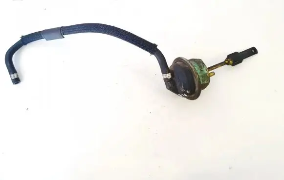 Nissan Murano Z50 Valve vacuum 