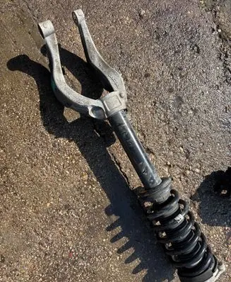 Volvo XC90 Front shock absorber/damper 31681984