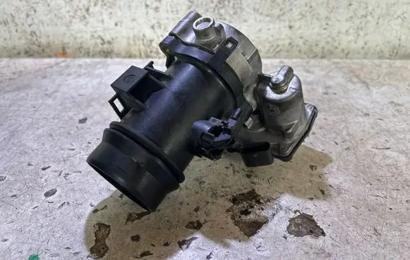 BMW 4 F32 F33 Throttle valve 7810752 10378517 0051400709
