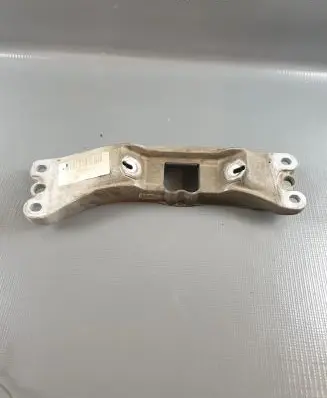 Chevrolet Camaro Gearbox mounting bracket 20897882