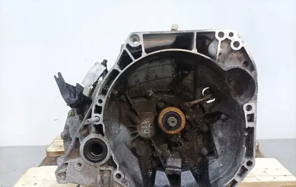 Renault Clio IV Manual 5 speed gearbox JH3334