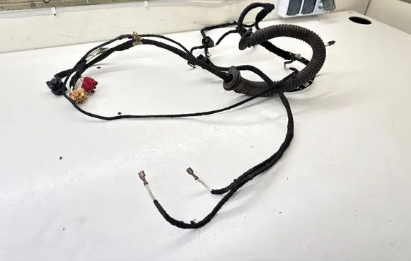 Volkswagen Transporter - Caravelle T5 Loading door wiring loom 