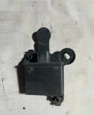 BMW 7 E65 E66 Tire pressure control unit 6771042 50054979 002BE00001