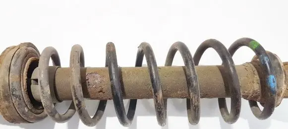 Volkswagen Golf III Rear coil spring