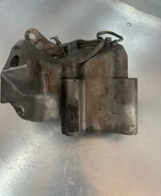 Volvo V70 Engine mounting bracket 31401633