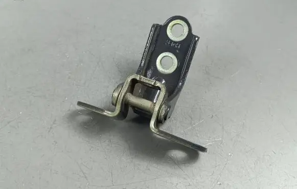 KIA Stonic Rear door lower hinge
