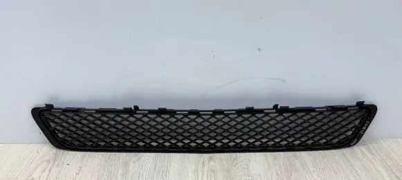 Mercedes-Benz E W212 Front bumper lower grill A2128850523