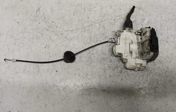 Audi A4 S4 B7 8E 8H Front door lock