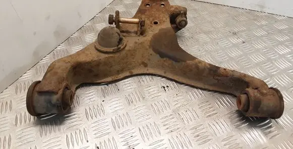 Mitsubishi Pajero Front lower control arm/wishbone