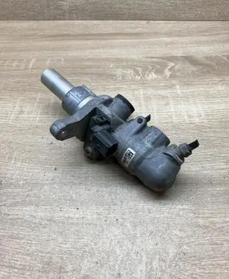 Volkswagen Golf VI Master brake cylinder 1K0945459A