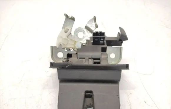 Skoda Superb B6 (3T) Tailgate/trunk/boot lock/catch/latch 3T9827520 8K9827505A