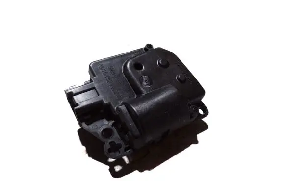 Nissan Pathfinder R51 Air flap motor/actuator 5NEH19E616AB