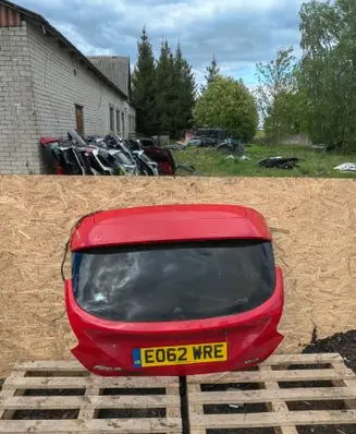 Ford Focus Tailgate/trunk/boot lid
