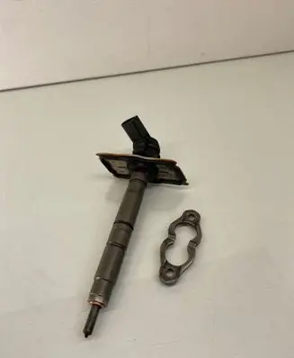 Volkswagen Tiguan Fuel injector 0445116030 03L130277