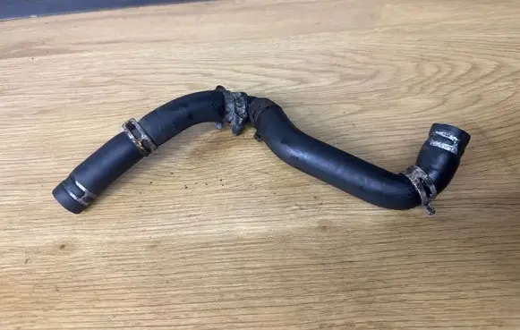 Opel Vivaro Engine coolant pipe/hose