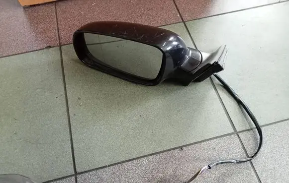 Volkswagen PASSAT B5.5 Front door electric wing mirror 3B0857933
