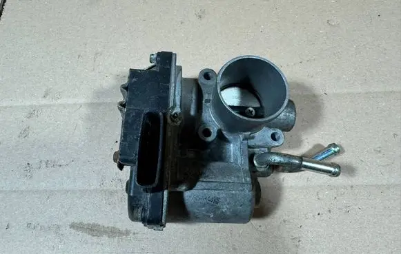 Mitsubishi Colt Throttle body valve 0Z020126 40003