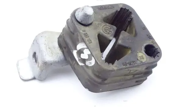 Rolls-Royce Ghost I Muffler mount bracket/holder 7585358