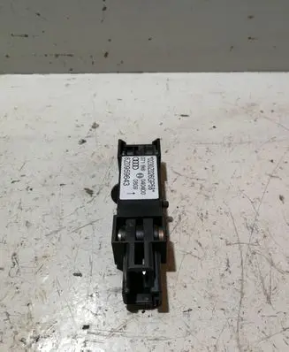 Audi A2 Airbag deployment crash/impact sensor 8Z0959643 040400