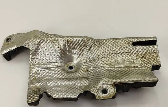 Volkswagen Golf VII Heat shield in engine bay 04L103954D 11722A V150