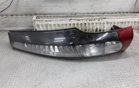 Mitsubishi Grandis Rear/tail lights