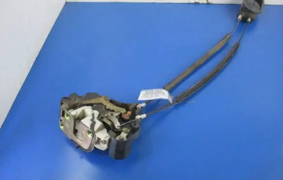 Mitsubishi Colt CZ3 Front door lock