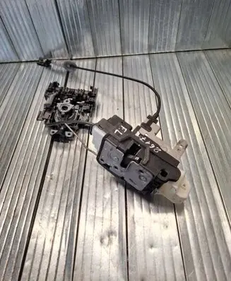 Volvo V40 Front door lock 933373102 31301421 121024A14Z922