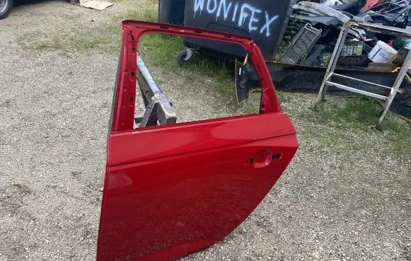 Audi RS4 Rear door
