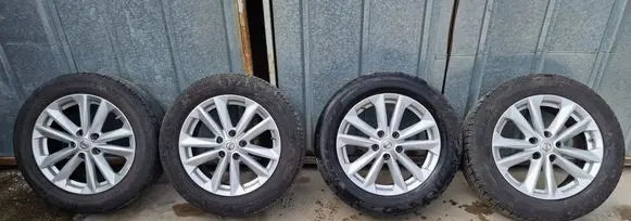 Nissan Qashqai R17 alloy rim 4EA1A