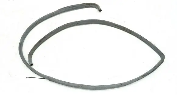 Mercedes-Benz E W124 Front door rubber seal 