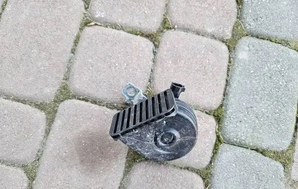 Opel Corsa E Horn signal 13489938