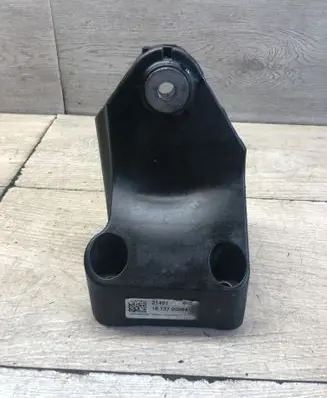 Mercedes-Benz E W213 Engine mounting bracket A6542232200