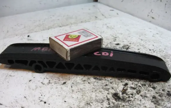 Mercedes-Benz C W202 Slide rail for timing chain A6110520416 22CDI