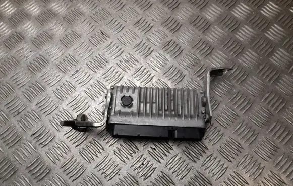 Toyota Auris E180 Engine control unit/module 896610Z750