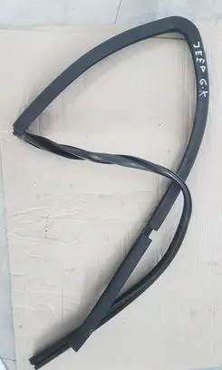 Jeep Grand Cherokee (WJ) Rear door rubber seal (on body) 55136080 82134M