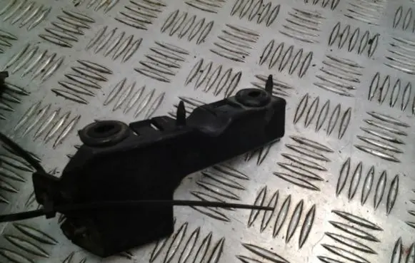 Audi RS4 Front bumper mounting bracket 8E0807283E