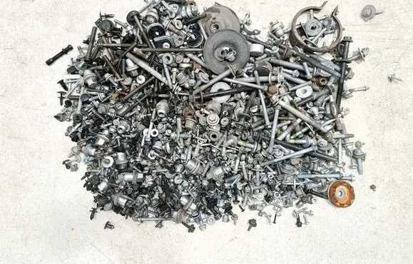 Land Rover Defender Nuts/bolts