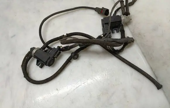 Volkswagen Sharan Turbo solenoid valve 1J0906627A 1J0906627