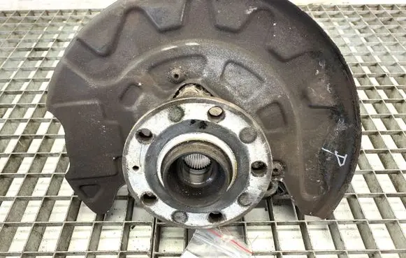 Volkswagen PASSAT B8 Front wheel hub spindle knuckle