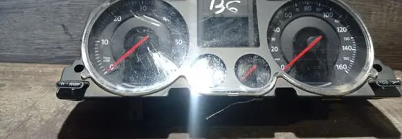 Volkswagen PASSAT B6 Speedometer (instrument cluster) A2C53194181