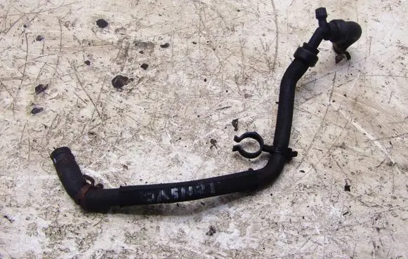 Nissan Qashqai Engine coolant pipe/hose 13208052