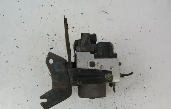 Toyota Yaris Verso ABS Pump 895410D011