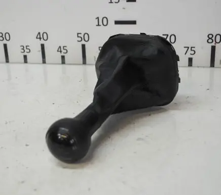 Volkswagen Caddy Gear lever shifter trim leather/knob