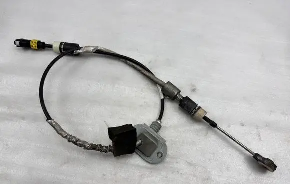 Volvo XC90 Gear shift cable linkage 31325795