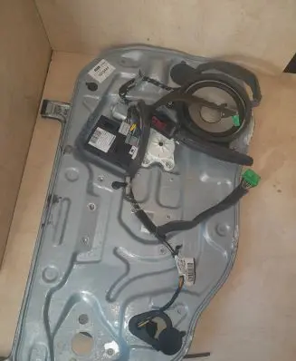 Volvo S40 Sliding door window regulator with motor 8679080