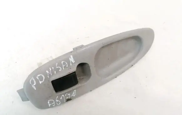 Nissan Almera Tino Electric window control switch 80960BU000